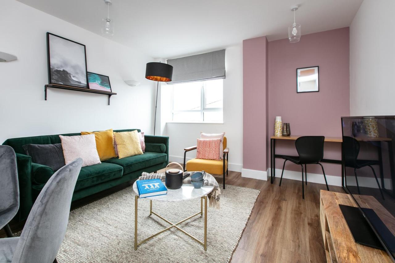 City Centre - Free Parking - Stylish 2 Bedroom Apartment Bristol Buitenkant foto