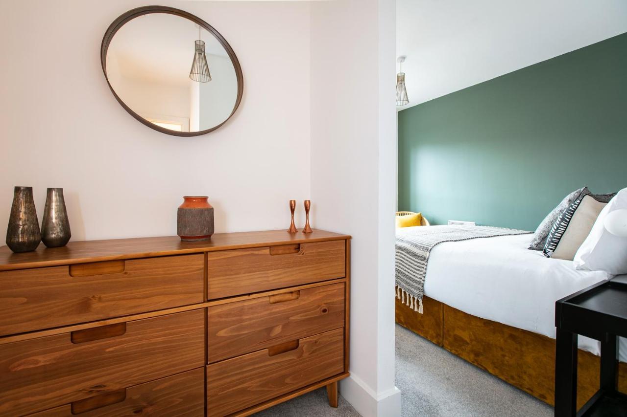 City Centre - Free Parking - Stylish 2 Bedroom Apartment Bristol Buitenkant foto