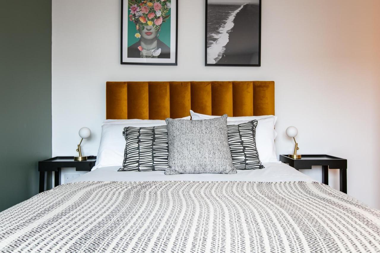 City Centre - Free Parking - Stylish 2 Bedroom Apartment Bristol Buitenkant foto