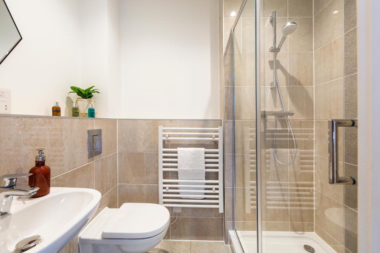 City Centre - Free Parking - Stylish 2 Bedroom Apartment Bristol Buitenkant foto