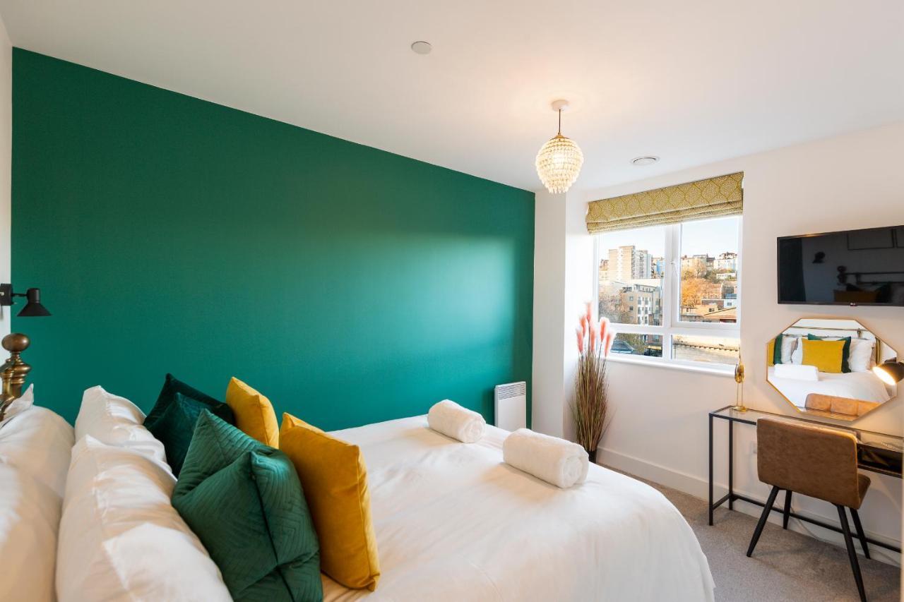City Centre - Free Parking - Stylish 2 Bedroom Apartment Bristol Buitenkant foto