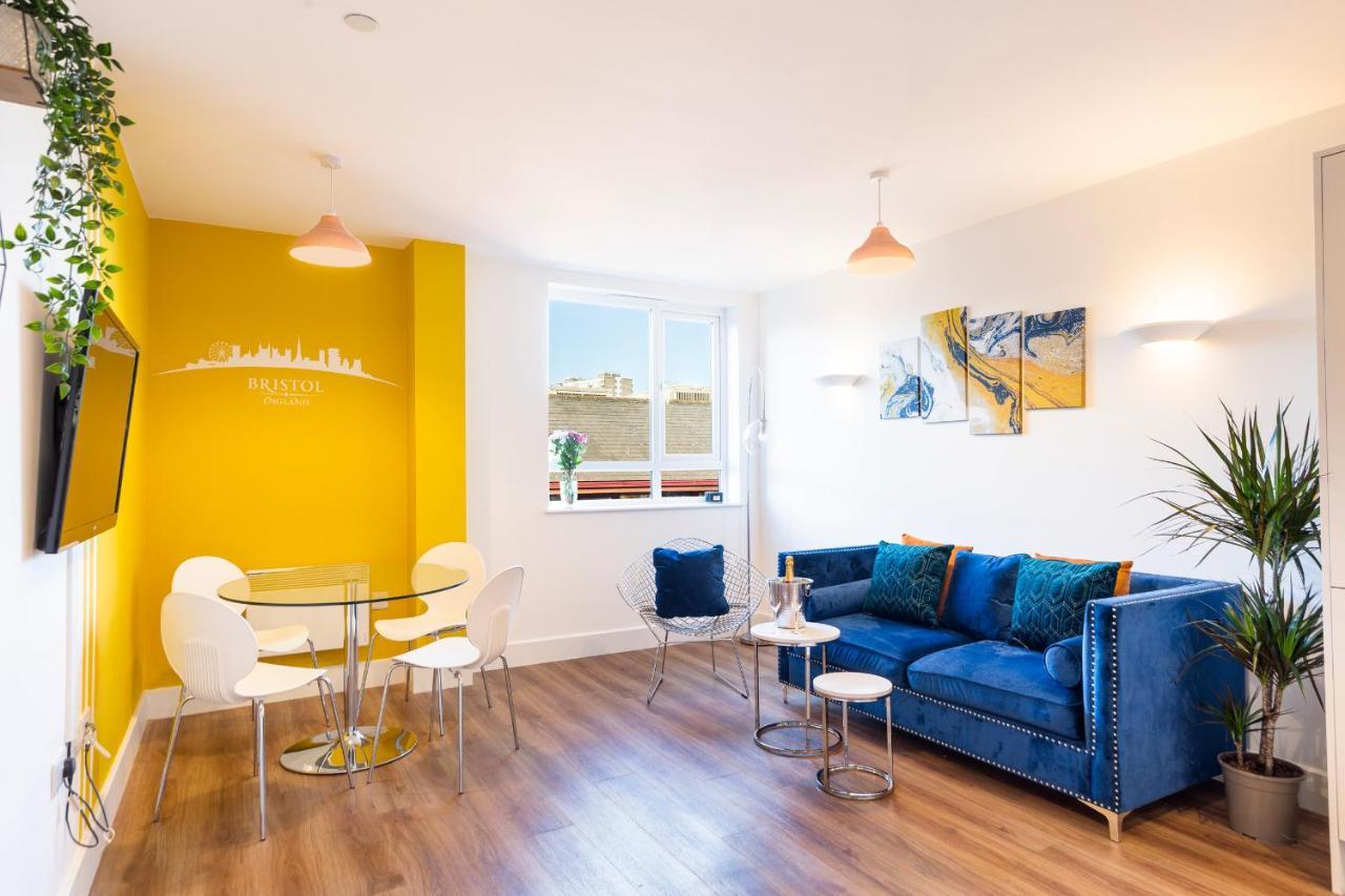 City Centre - Free Parking - Stylish 2 Bedroom Apartment Bristol Buitenkant foto