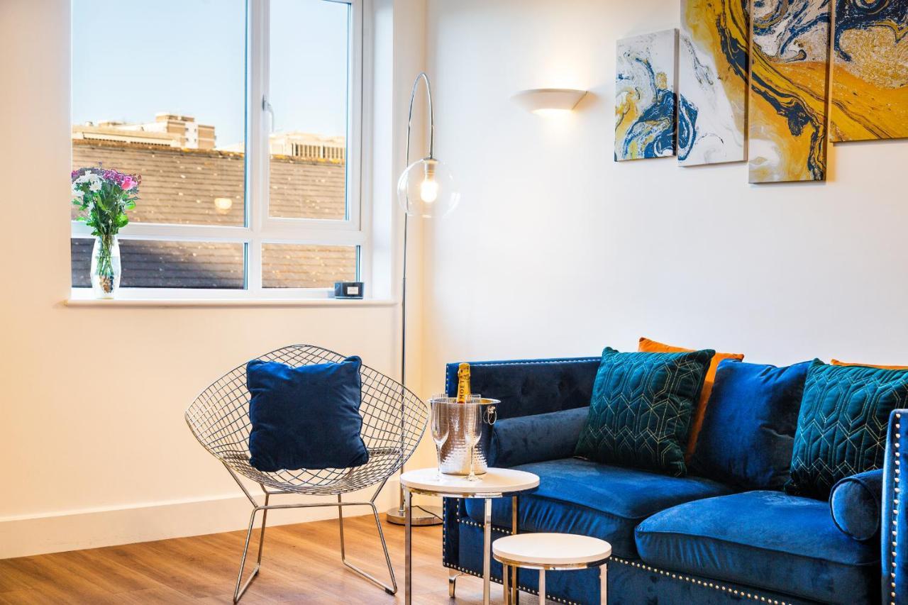 City Centre - Free Parking - Stylish 2 Bedroom Apartment Bristol Buitenkant foto